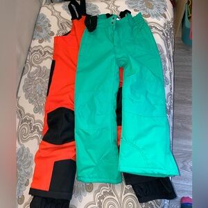 Bundle RED MEC and bright green MW snow pants 7-8years